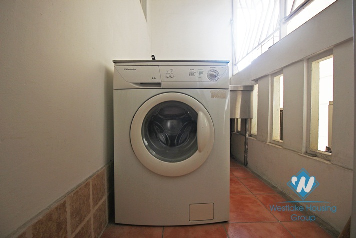 Deluxe apartment for rent in Ciputra Tower near UNIS school